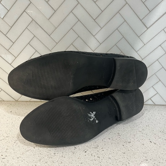 Trotters Liz Open Weave Slip On Black Size 10.5W - Picture 2 of 11
